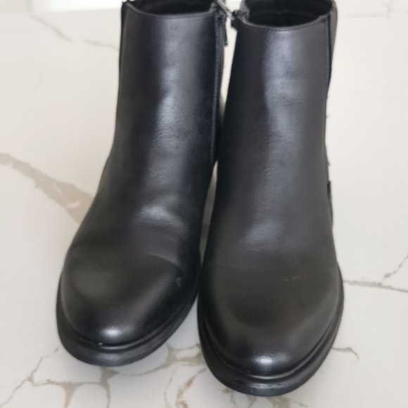 SOFTMOC Vegan women's size 9.5 ankle boots - Picture 2 of 10